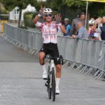 Kenn Simon kroont zich tot winnaar van de Memorial Hubert Verhoeyen in Bavegem na bijzonder zware afvallingskoers.