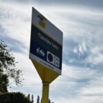 Tijdelijke extra halte voor De Lijn in Sint-Lievens-Houtem door wegeniswerken.