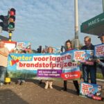 PVDA voert toeteractie in Wetteren tegen hoge brandstofprijzen.