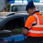 Politie betrapt duizenden bestuurders op afleiding achter het stuur.