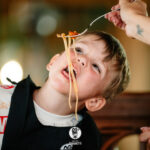 Spaghetti, gekke kelners en gratis fotoshoot tijdens Kids Event in Aalst.