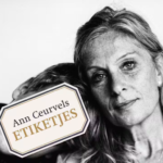 Ann Ceurvels brengt met ‘Etiketjes’ een persoonlijk verhaal over diversiteit en aanvaarding in Oosterzele.