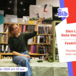 Sien Lievens en Nele Van Winghem stellen nieuw boek ‘Feeërieke Flora’ voor in bib Oosterzele.